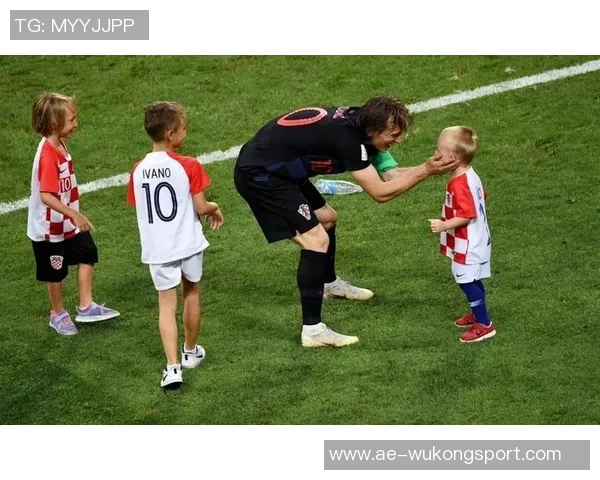 克林斯曼称菲尔克鲁格为世界杯最佳禁区终结者期待他带来惊喜表现