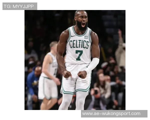 杰伦布朗分析末节崩盘原因强调快节奏与减少失误的重要性 杰伦布朗分析末节崩盘原因强调快节奏与减少失误的重要性