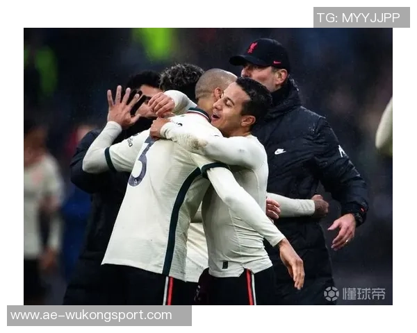 彭南特对利物浦不签右后卫表示失望希望球队能有替补球员坐板凳