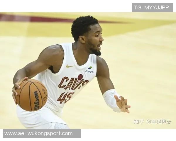 米切尔全场高效表现助力球队获胜砍下37分并贡献5篮板7助攻